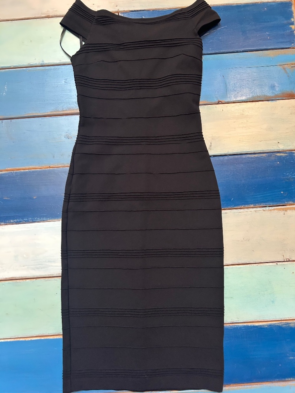Ted Baker London Black Textured Bodycon Midi Dress Elegant Cocktail